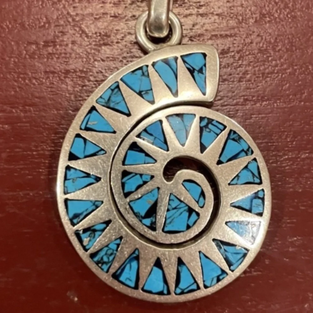 Taxco stamped TM-20 Turquoise Nautilus Spiral Pendant Vintage - Picture 1 of 2